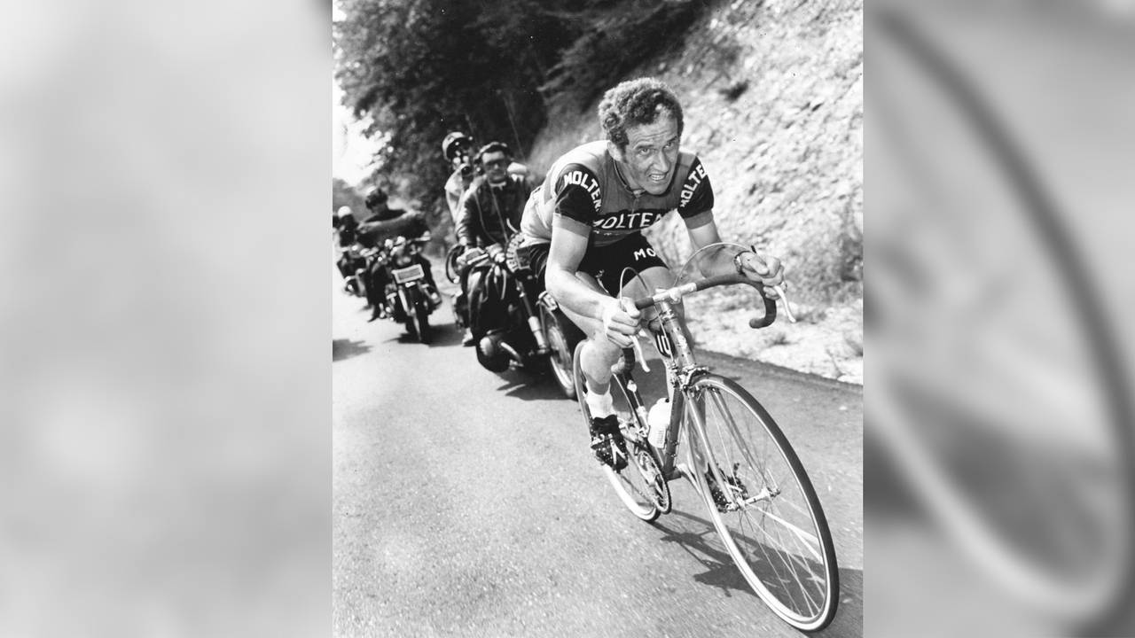Rini Wagtmans in actie tijdens de Tour de France van 1971 (foto: ANP).