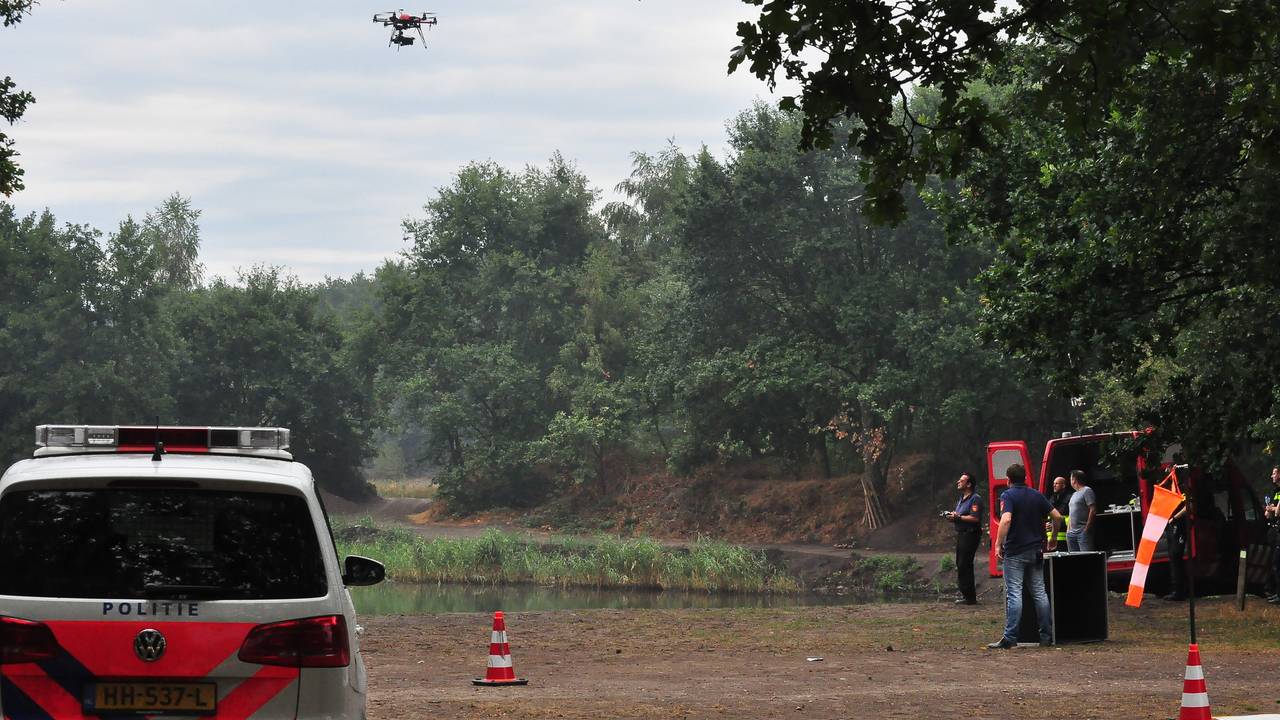 In deze plas werd tevergeefs gezocht naar een 22-jarige man (foto: FPMB/Fotopersburo Midden Brabant).