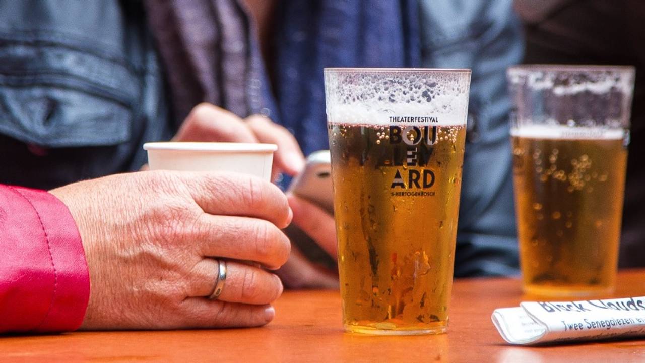 Studentenverenigingen zien niks in avondklok: 'Absolute ...
