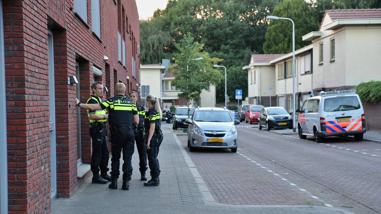 De buurt hoorde knallen. (Foto: Toby de Kort)