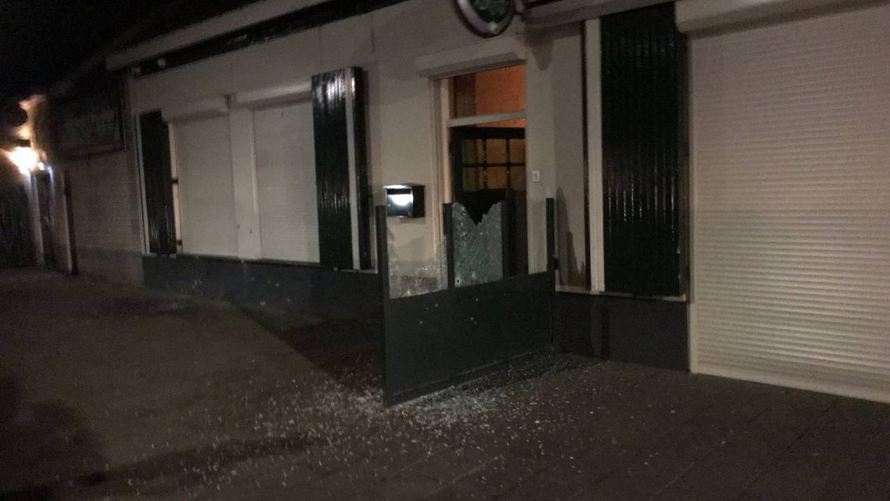 De ravage na de knal aan de Berghemseweg