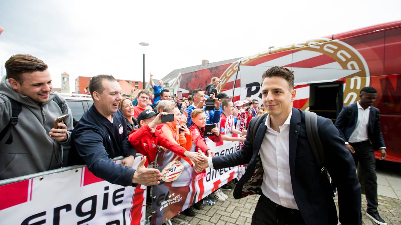 Santiago Arias vertrekt na vijf seizoenen bij PSV (foto: VI Images).