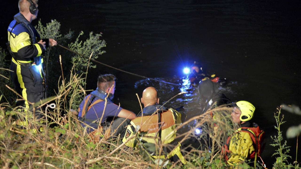 De auto werd rond halfeen gevonden. (Foto: SQ Vision)