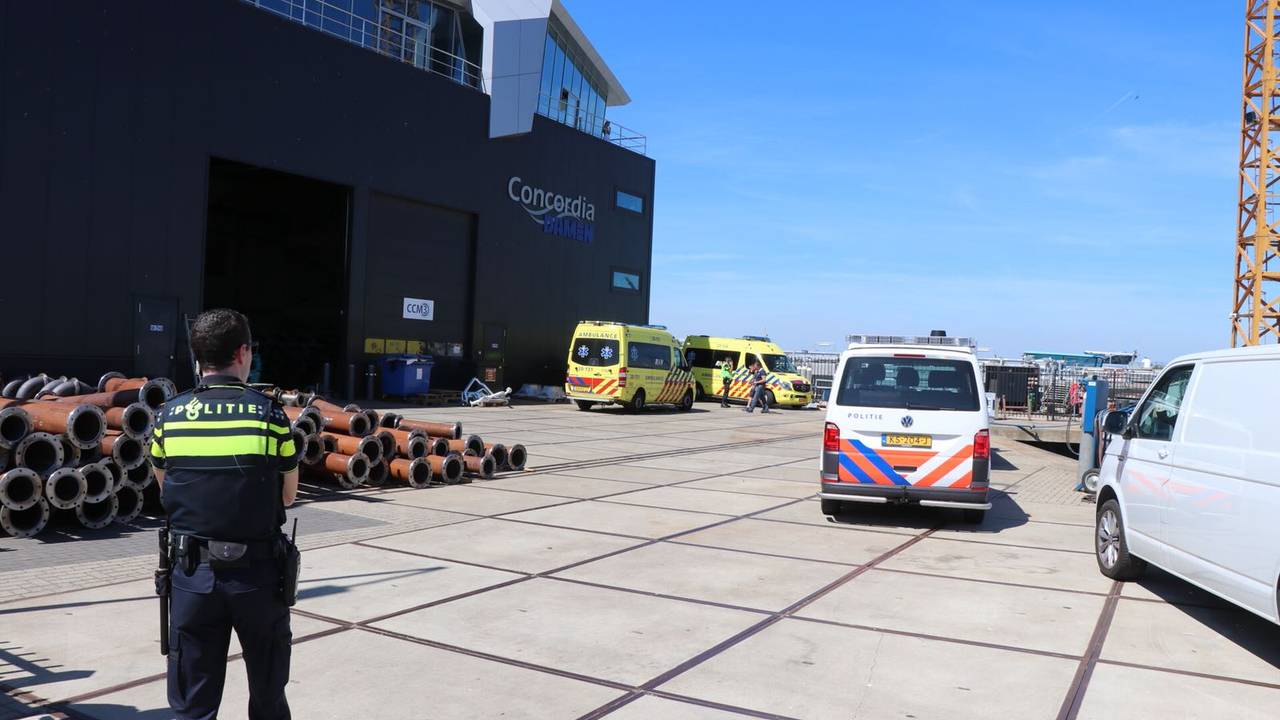 Het slachtoffer lag in de machinekamer van een schip. (Foto: FPMB/ Jurgen Versteeg)