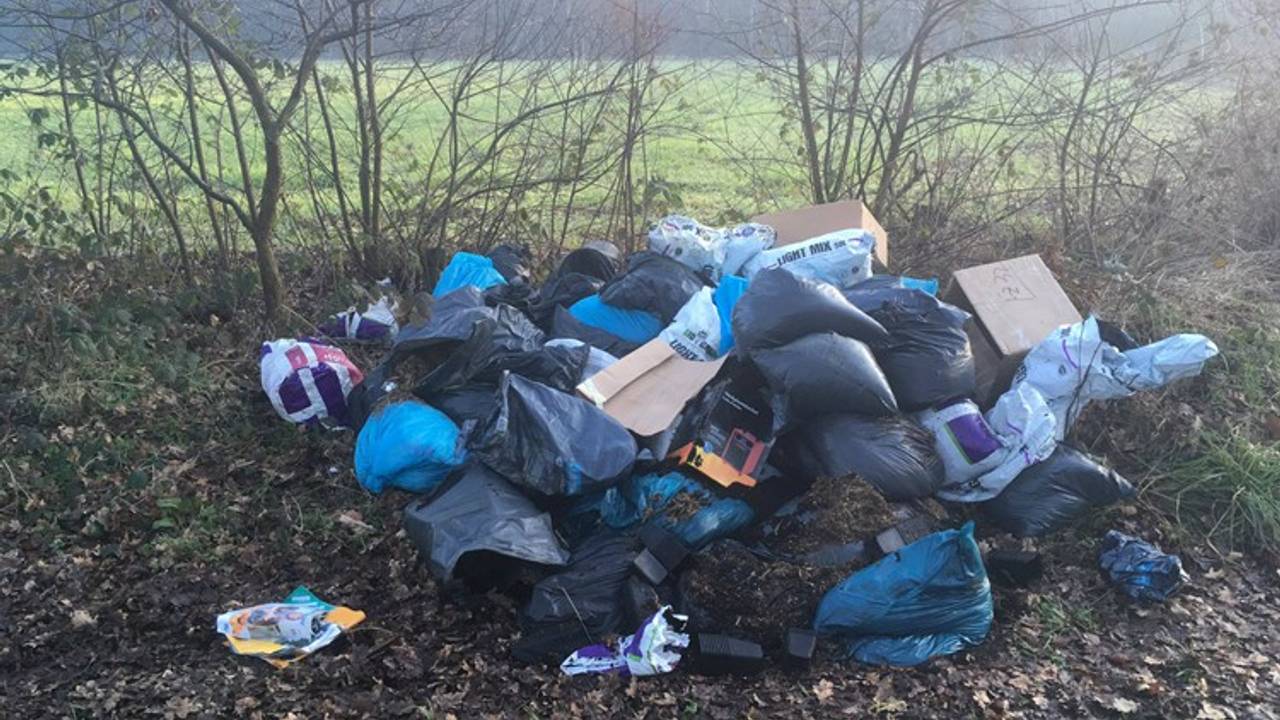 Een berg met drugsafval. (archieffoto: Erik de Jonge)