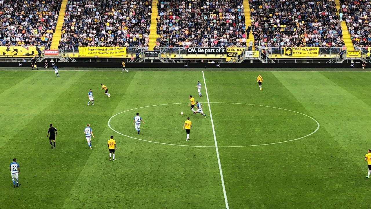NAC Breda rolt De Graafschap in eigen stadion met 3-0 op - Omroep Brabant