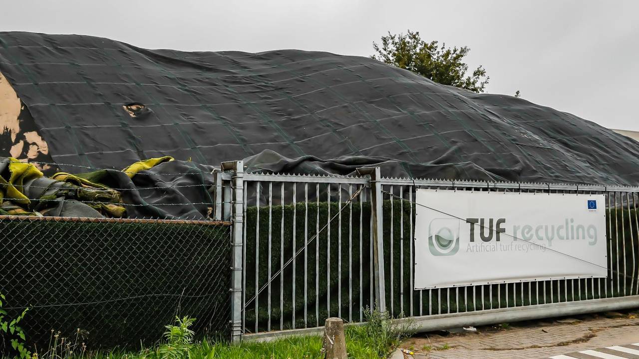 Het bedrijf in Dongen zou milieuregels overtreden (foto: SQ Vision Mediaprodukties).