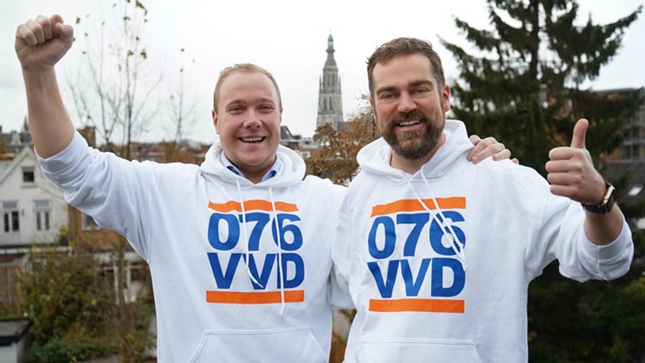 Thierry Aartsen (links) met VVD-fractievoorzitter Klaas Dijkhoff.