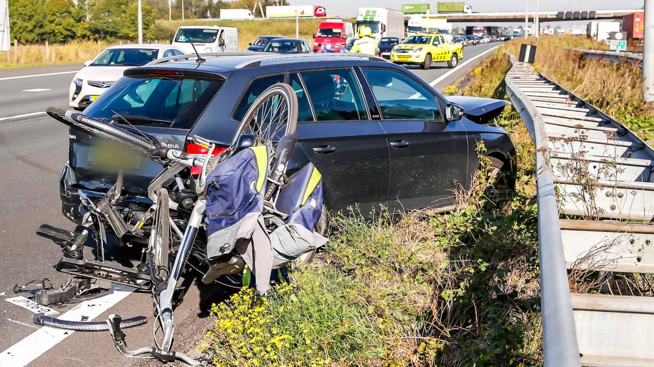 De ravage was groot.. (Foto: Marcel van Dorst/ SQ Vision)