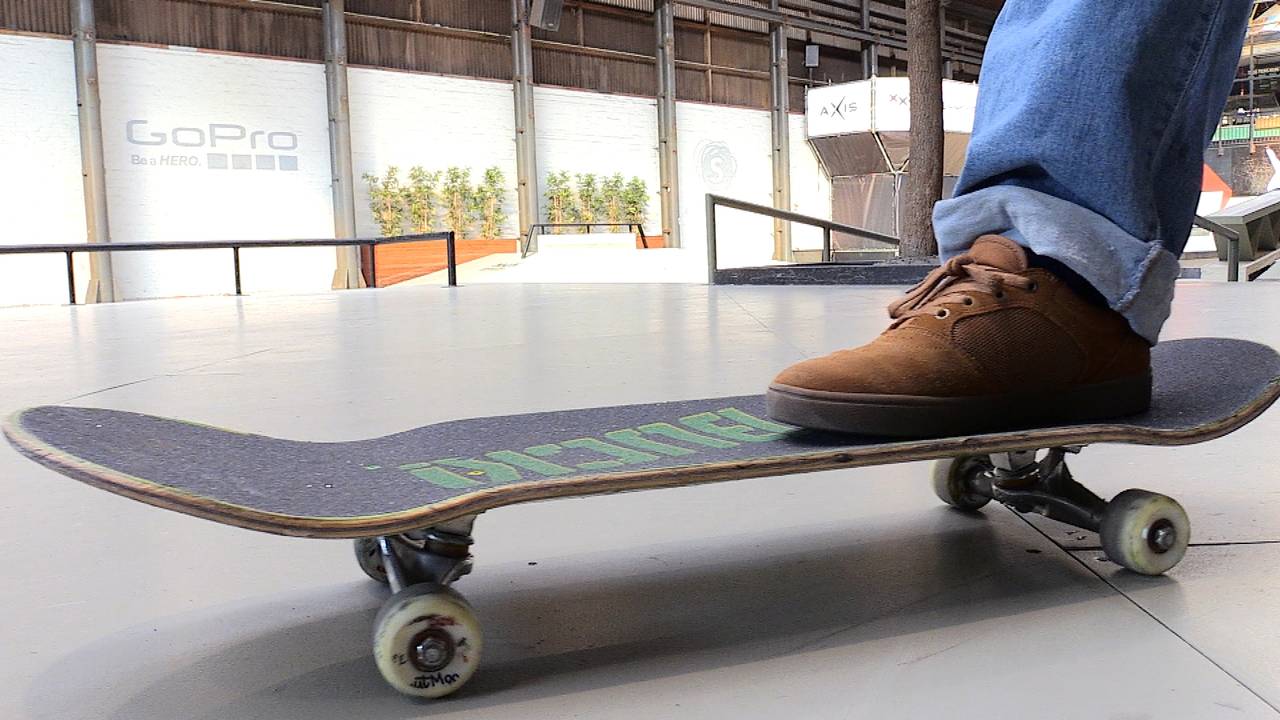 De kickflip en ollie vliegen in het rond als toppers hun trucs showen