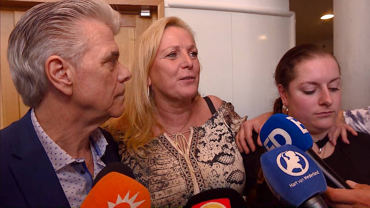 De familie Van den Hurk na de uitspraak door het gerechtshof.