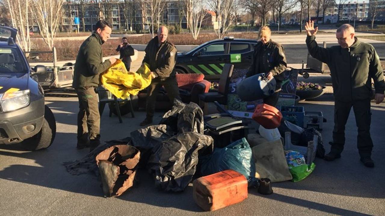 Boze boswachters dumpten in april afval bij het provinciehuis