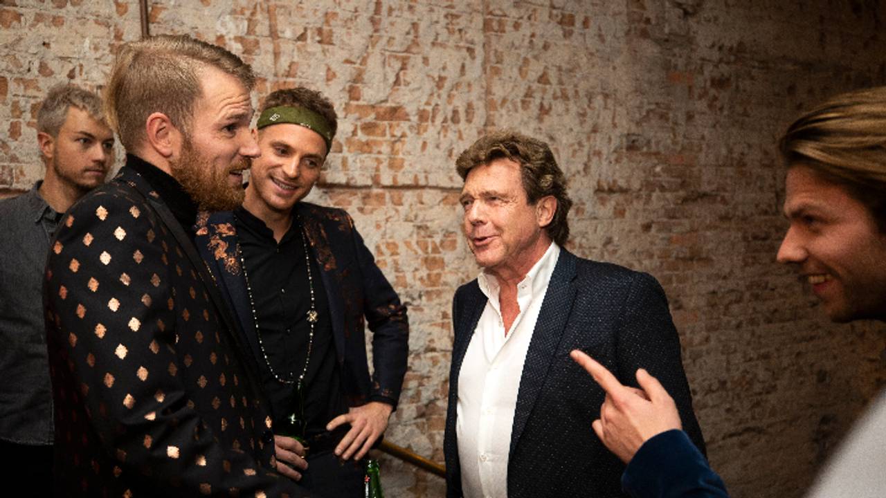 Kassa Voor De Jongens Van Stuktv Mediamagnaat John De Mol Neemt