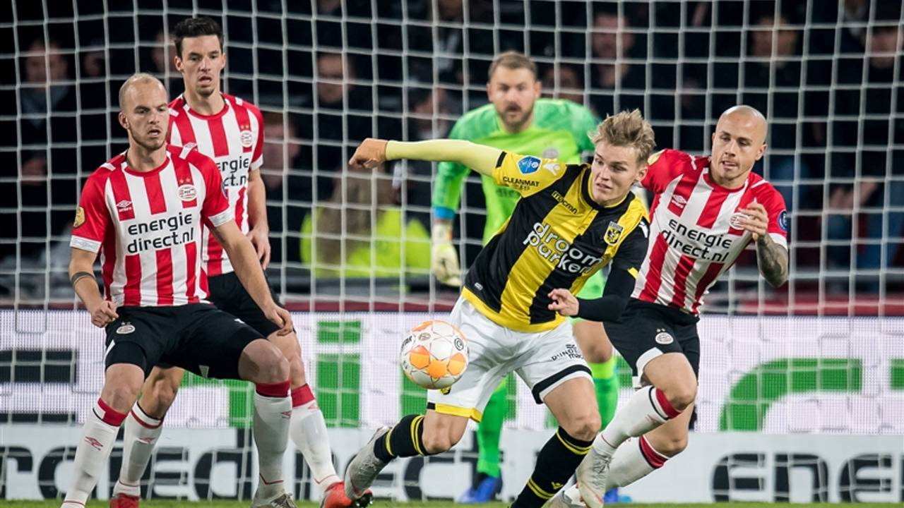 PSV won moeizaam van Vitesse. (Foto: VI Images)
