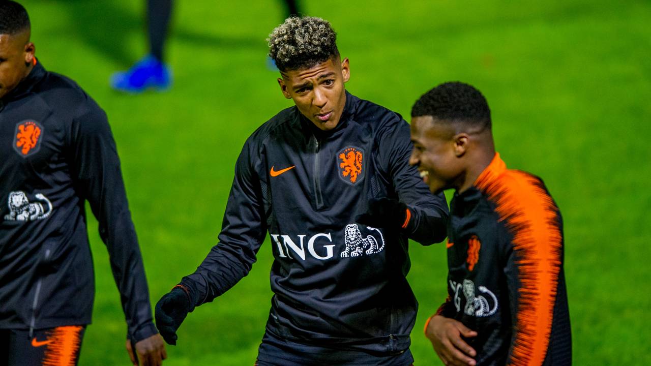 Patrick van Aanholt op de training van het Nederlands elftal. (Foto: VI Images)