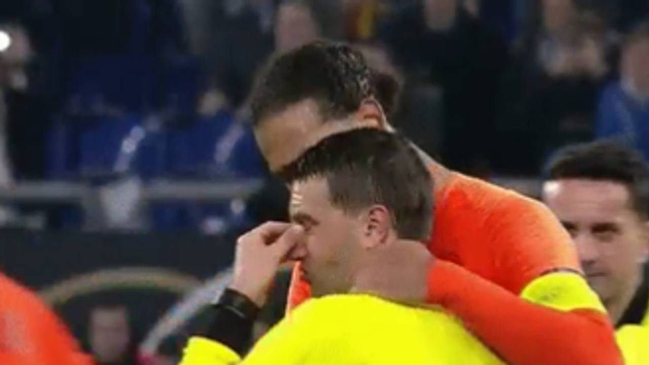 Virgil Van Dijk Troost Tot Tranen Toe Geroerde Scheidsrechter Na Duitsland Nederland Omroep Brabant
