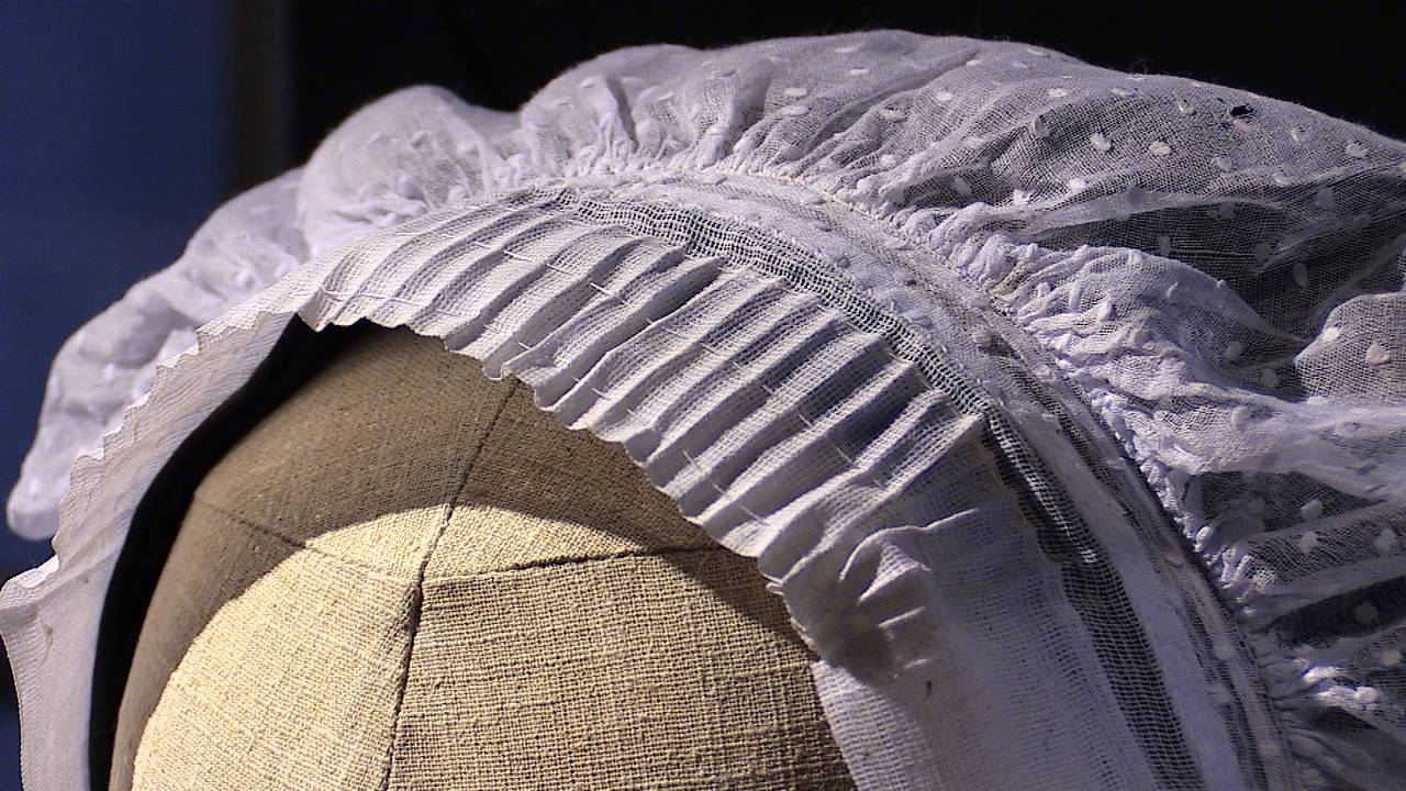 Van Goghs mutsen uit 'De aardappeleters' komen thuis en zijn te zien in  museum Nuenen - Omroep Brabant