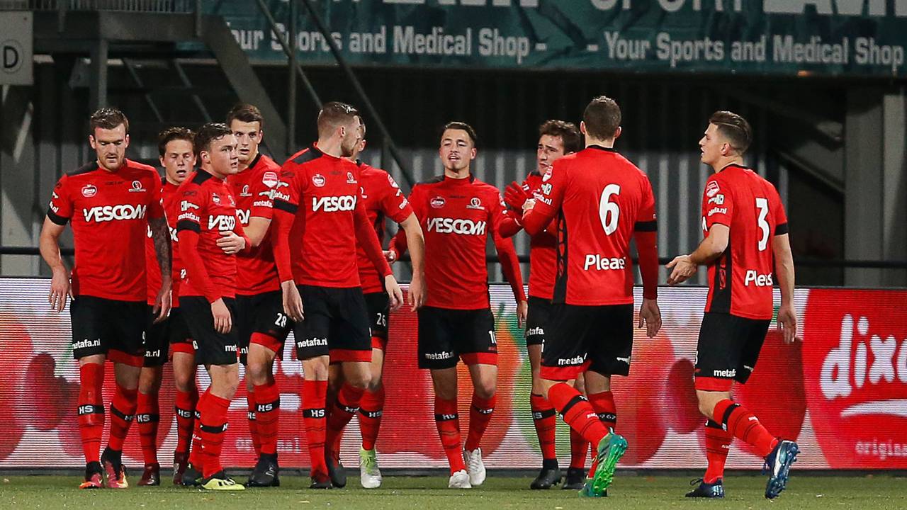 Helmond Sport wint met 3-0 van Sparta (foto: OrangePictures).