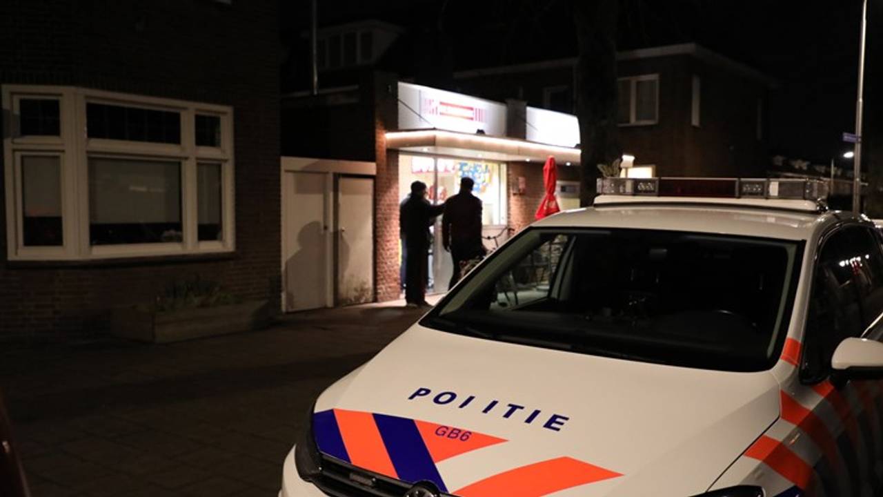 De politie begon een onderzoek na de overval. (Foto: Erik Haverhals)