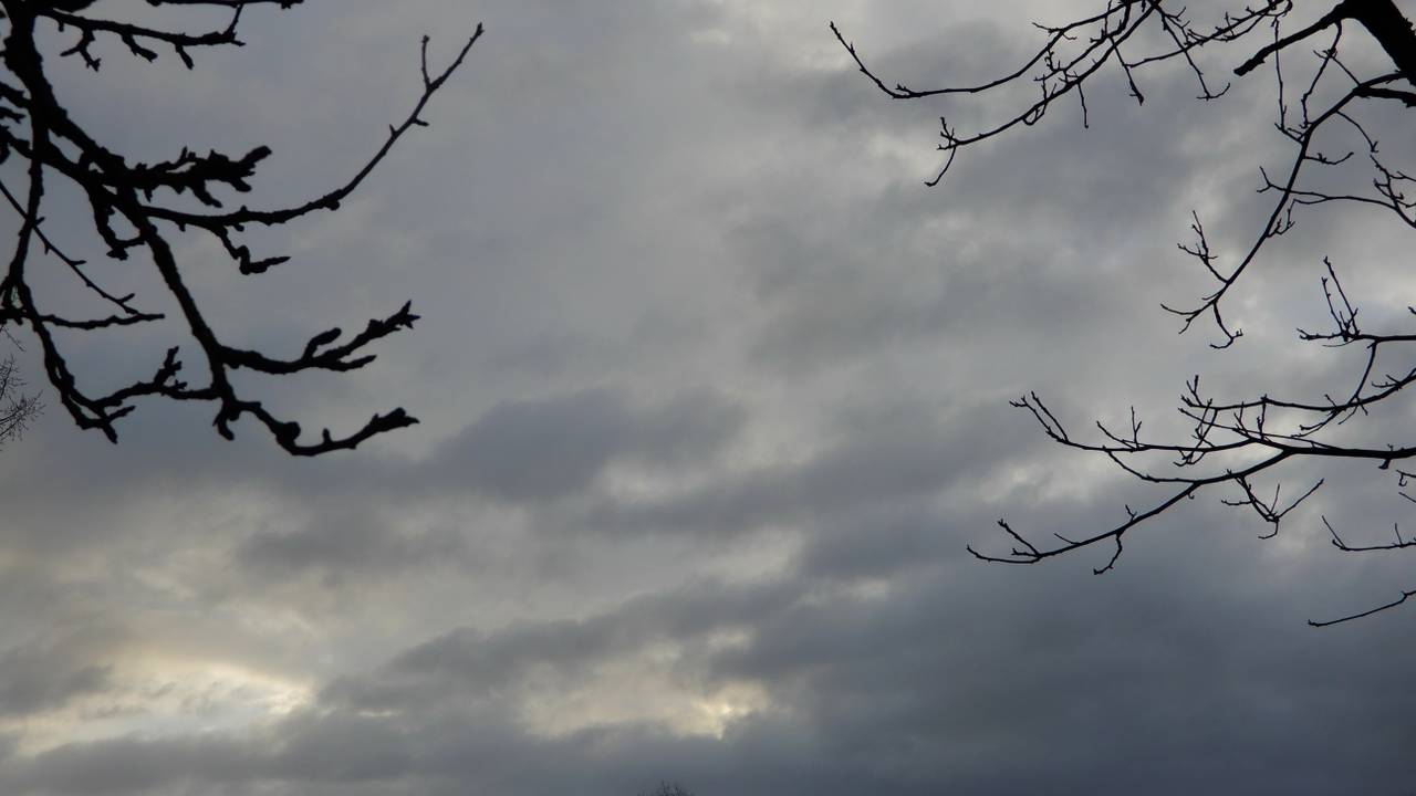 Donkere wolken in Oirschot. (Foto: Peter van der Schoot)
