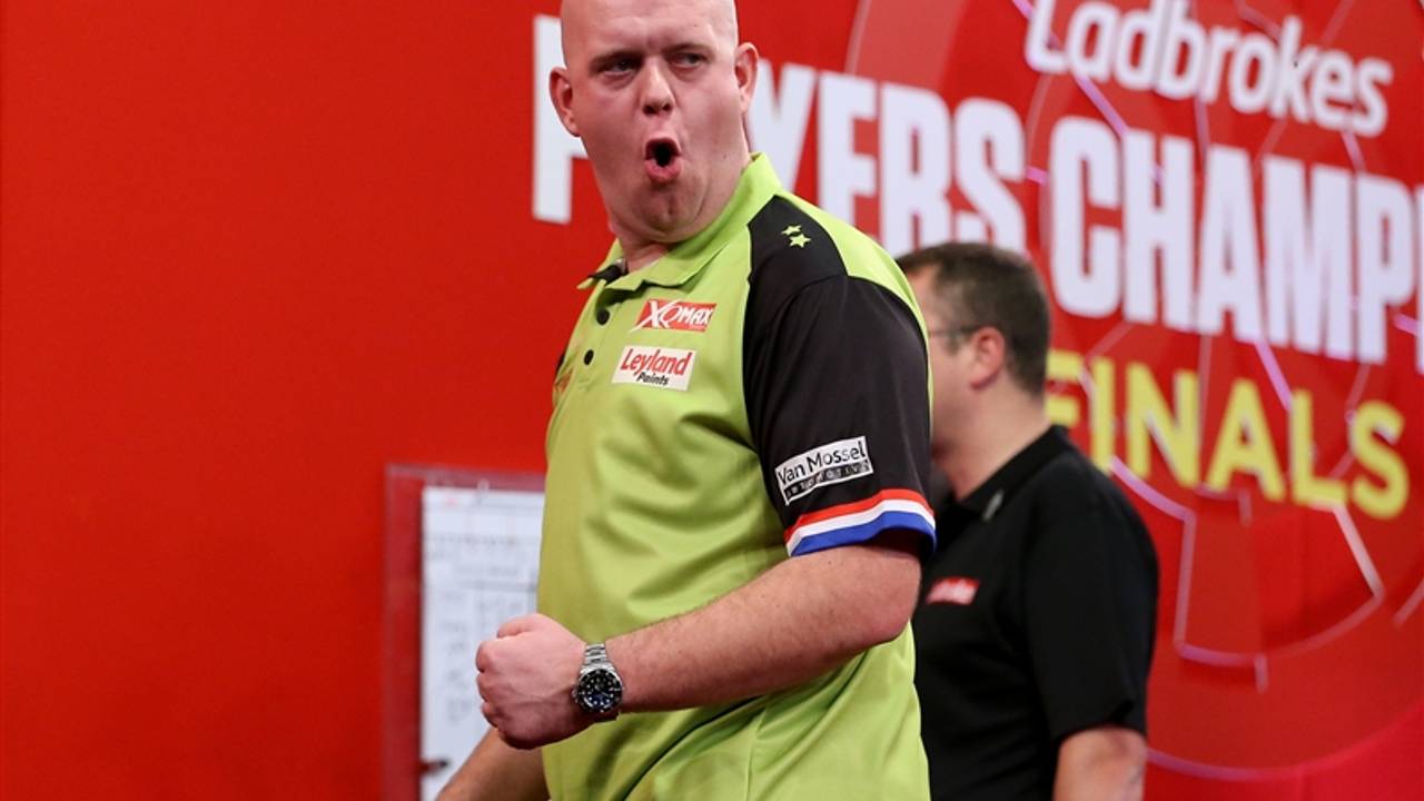 Michael van Gerwen in actie in Minehead. Foto: VI Images,