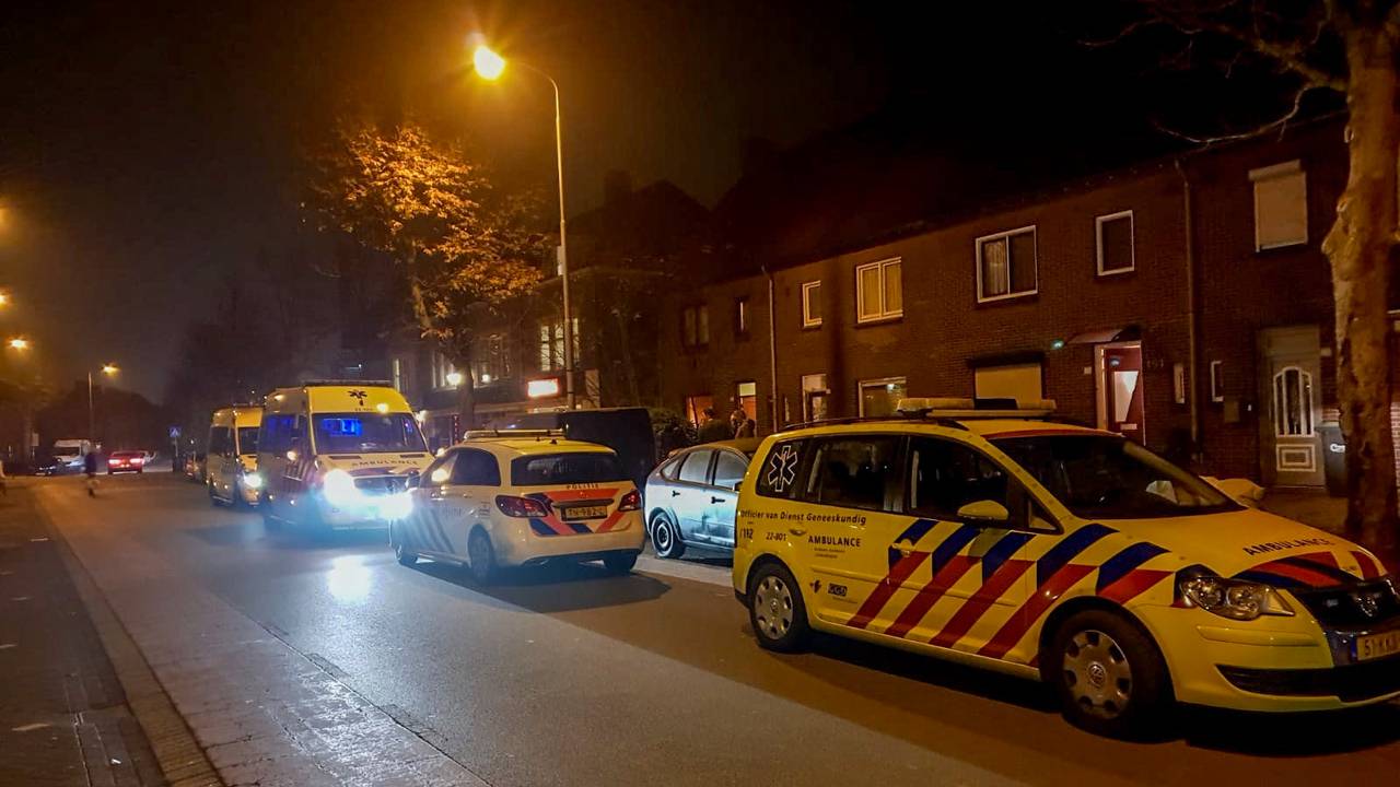 Politie en ambulance verlenen assistentie (foto: 112Nieuwsonline).