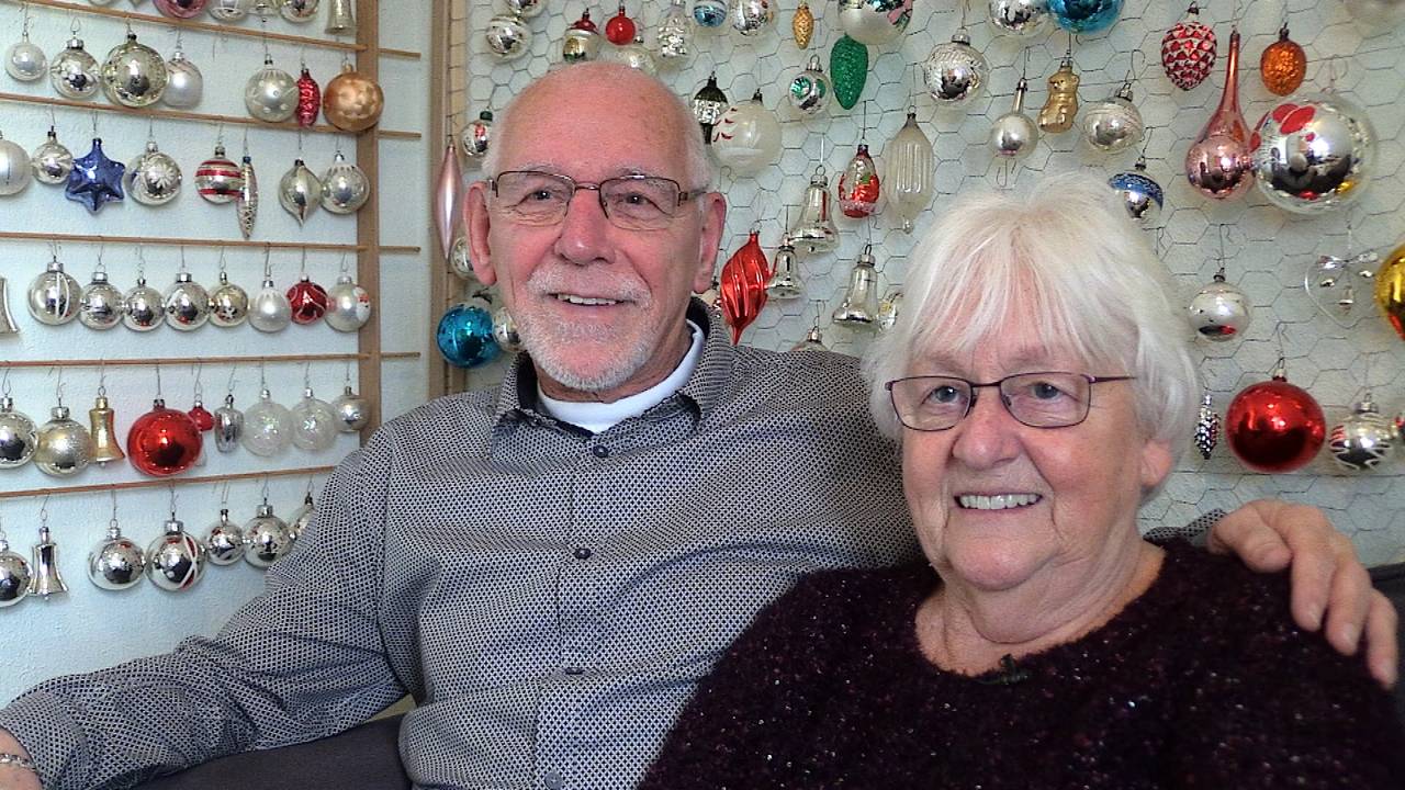 Huub en Anny hebben 700 kerstballen: is een verslaving' - Omroep Brabant