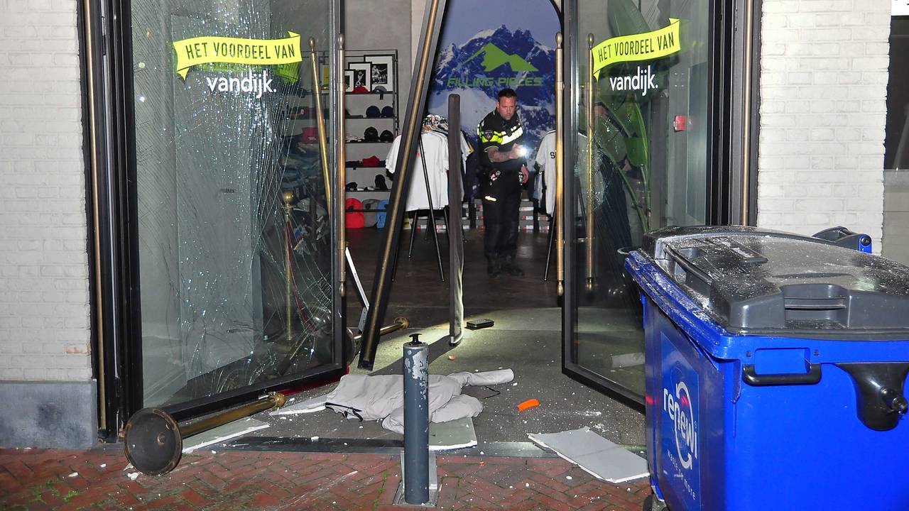 De pui is zwaar beschadigd. (Foto: FPMB)