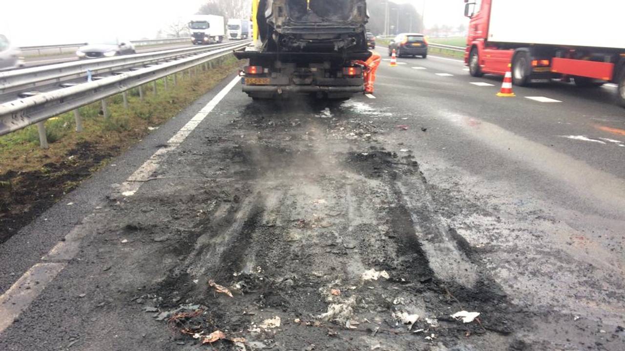 De schade na het ongeval. (Foto: Rijkswaterstaat)