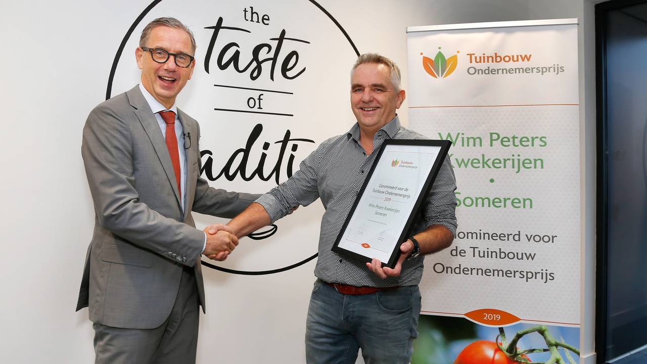 Wim Peters (r). Foto: Tuinbouw Ondernemersprijs