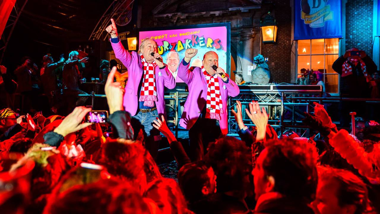 De Deurzakkers bij Hossen op de Markt.