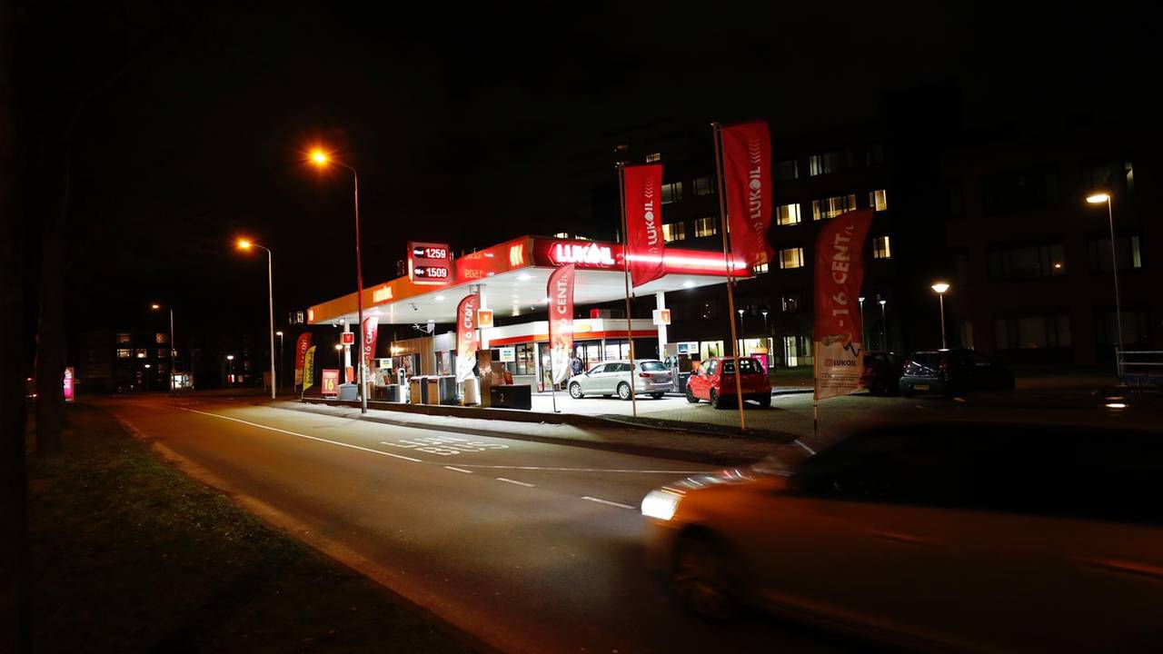 Het overvallen tankstation (Foto: Sem van Rijssel - SQ Vision Mediaprodukties).