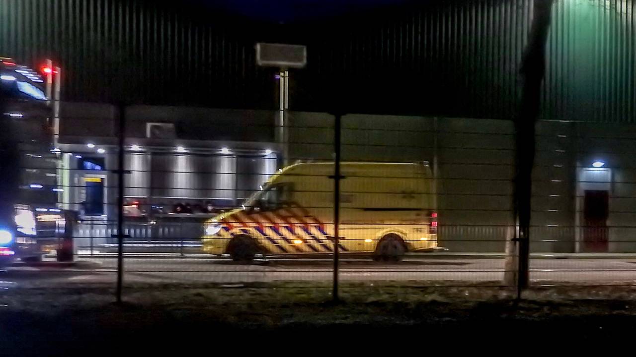 Bij het ongeval waren de brandweer, de ambulance en het traumateam aanwezig (Foto: Danny van Schijndel)