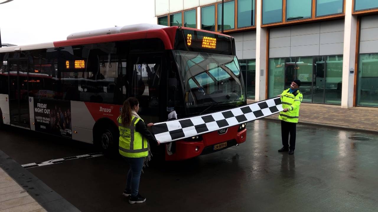 Busstation Tilburg officieel geopend