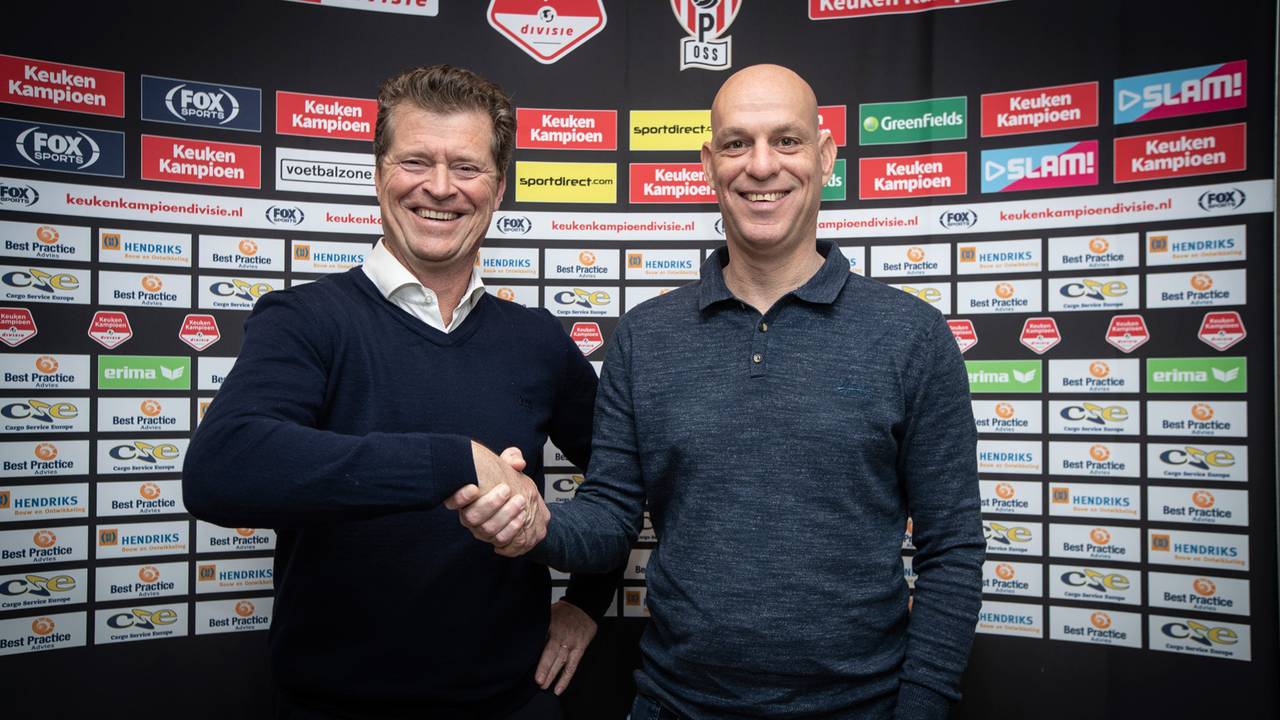 Klaas Wels en directeur Peter Bijvelds (foto: Marcel Bonte).