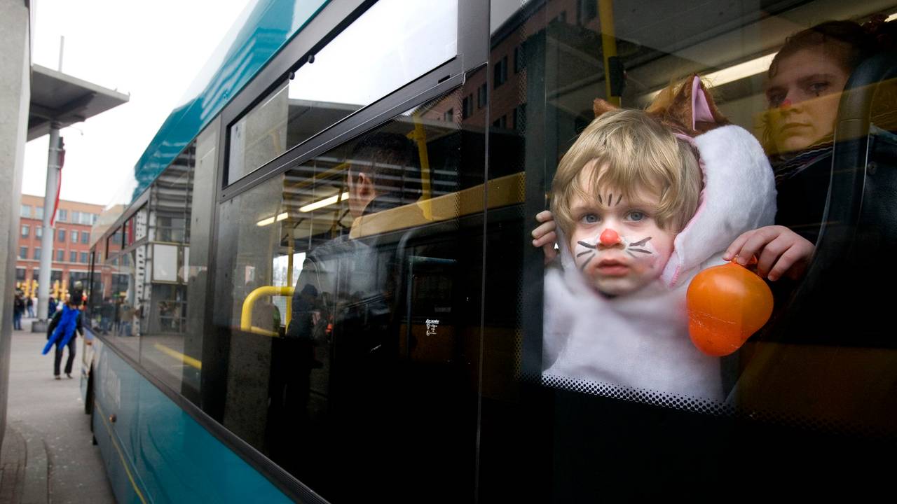 Arriva brengt je tijdens carnaval veilig thuis. (Foto: ANP)