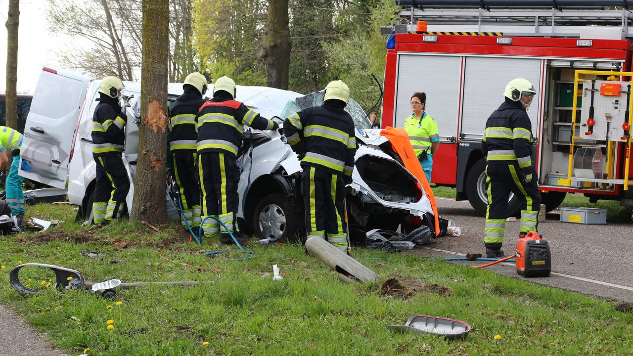 Het slachtoffer is naar het ziekenhuis gebracht. (Foto: SQ Vision)