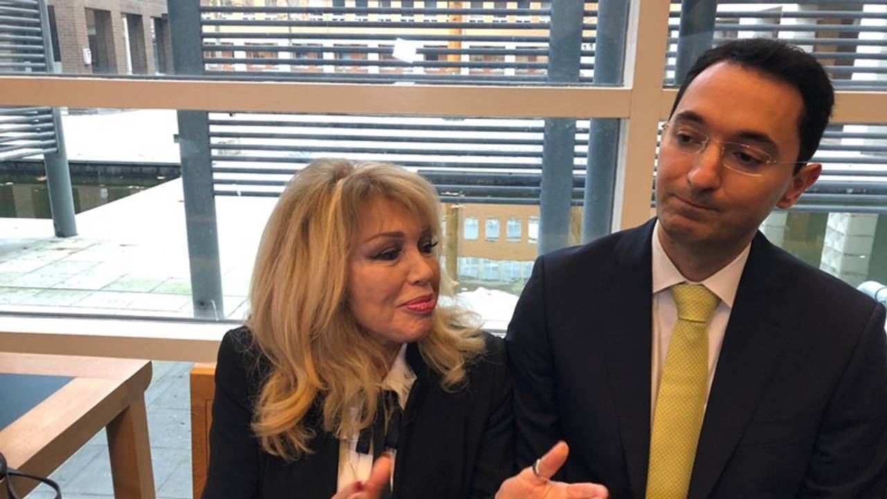 Patricia Paay tijdens de vorige rechtszaak over het bedrag. (Foto: Rene van Hoof)