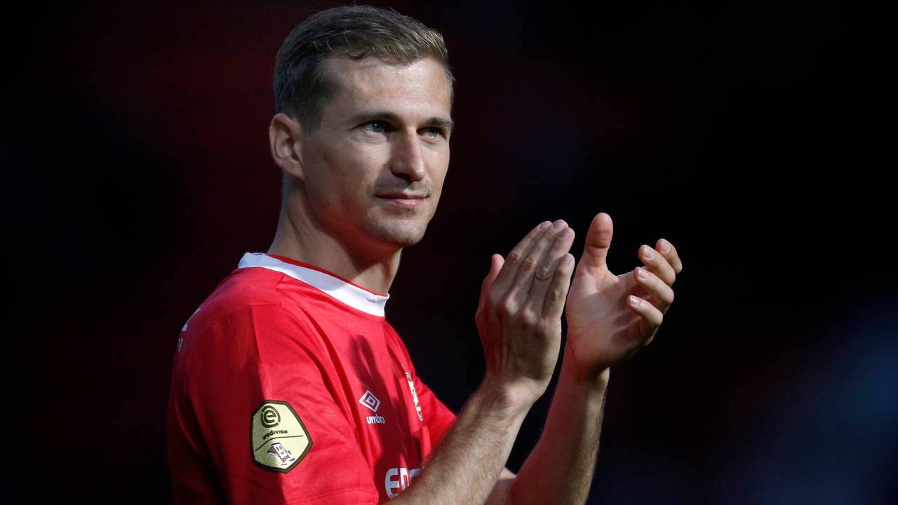 Daniel Schwaab neemt afscheid bij PSV. (foto: VI Images)