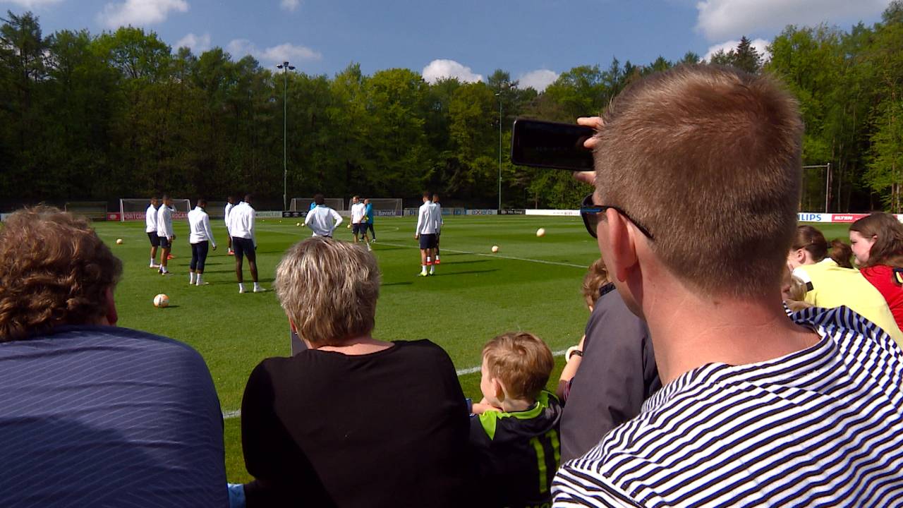 Veel publiek bij open training PSV