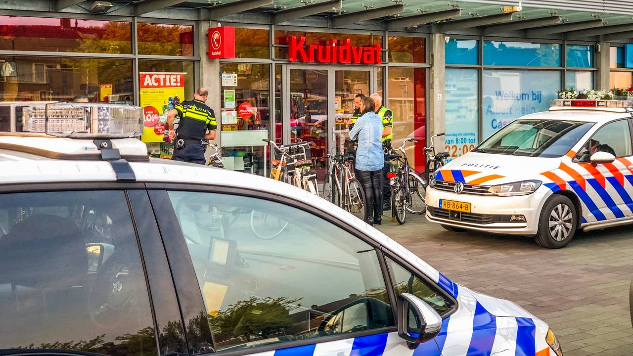 Het Kruidvat in Eindhoven is overvallen door twee daders (Foto: Sem van Rijssel)