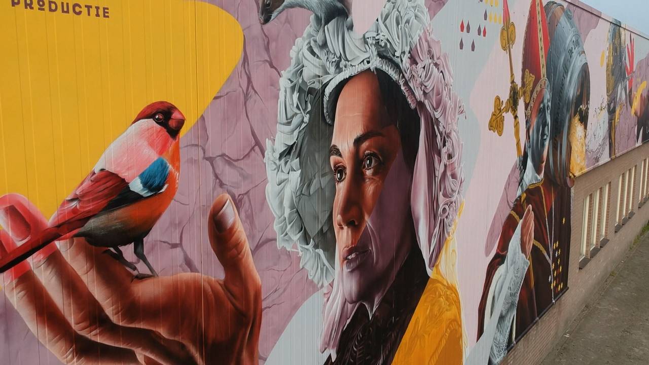 Giga graffiti langs spoor laat geschiedenis van Deurne zien