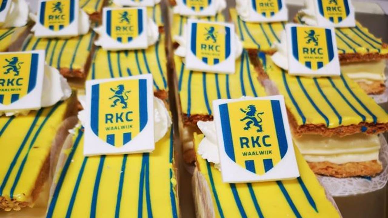 De tompoucen staan klaar (foto: Bakker Pim).