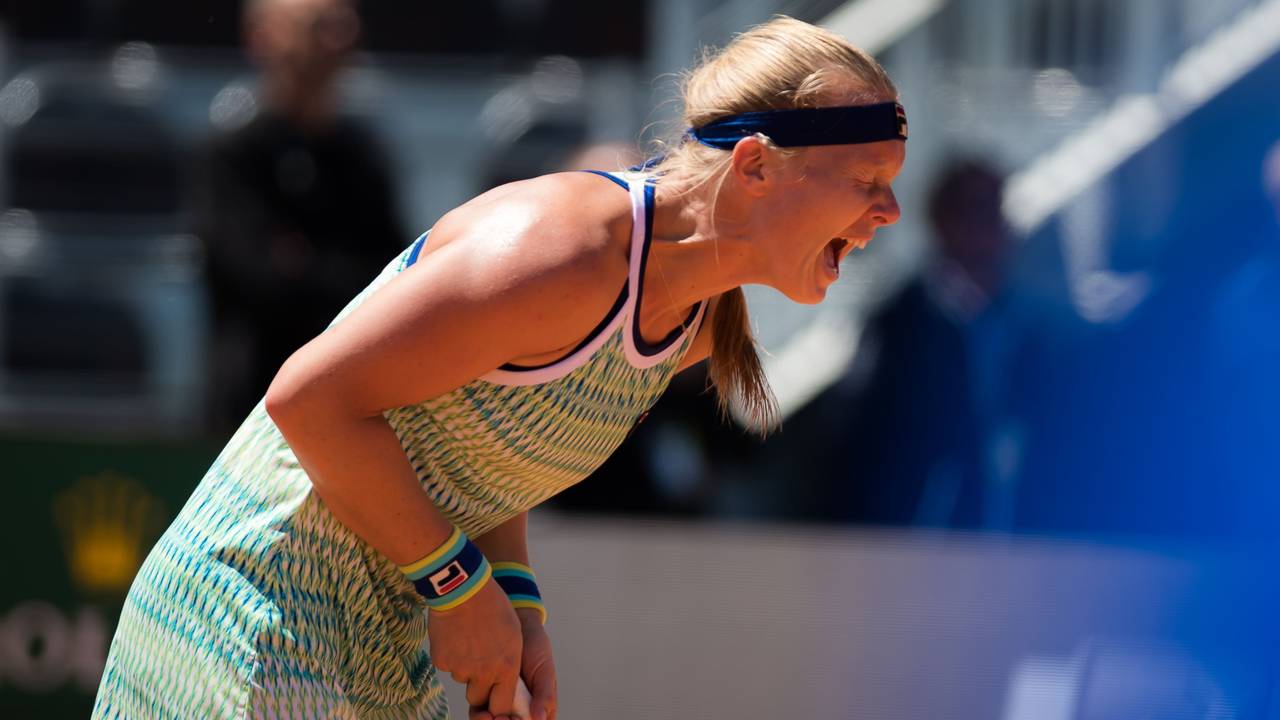 Kiki Bertens schreeuwt het uit van frustratie (foto: VI Images).