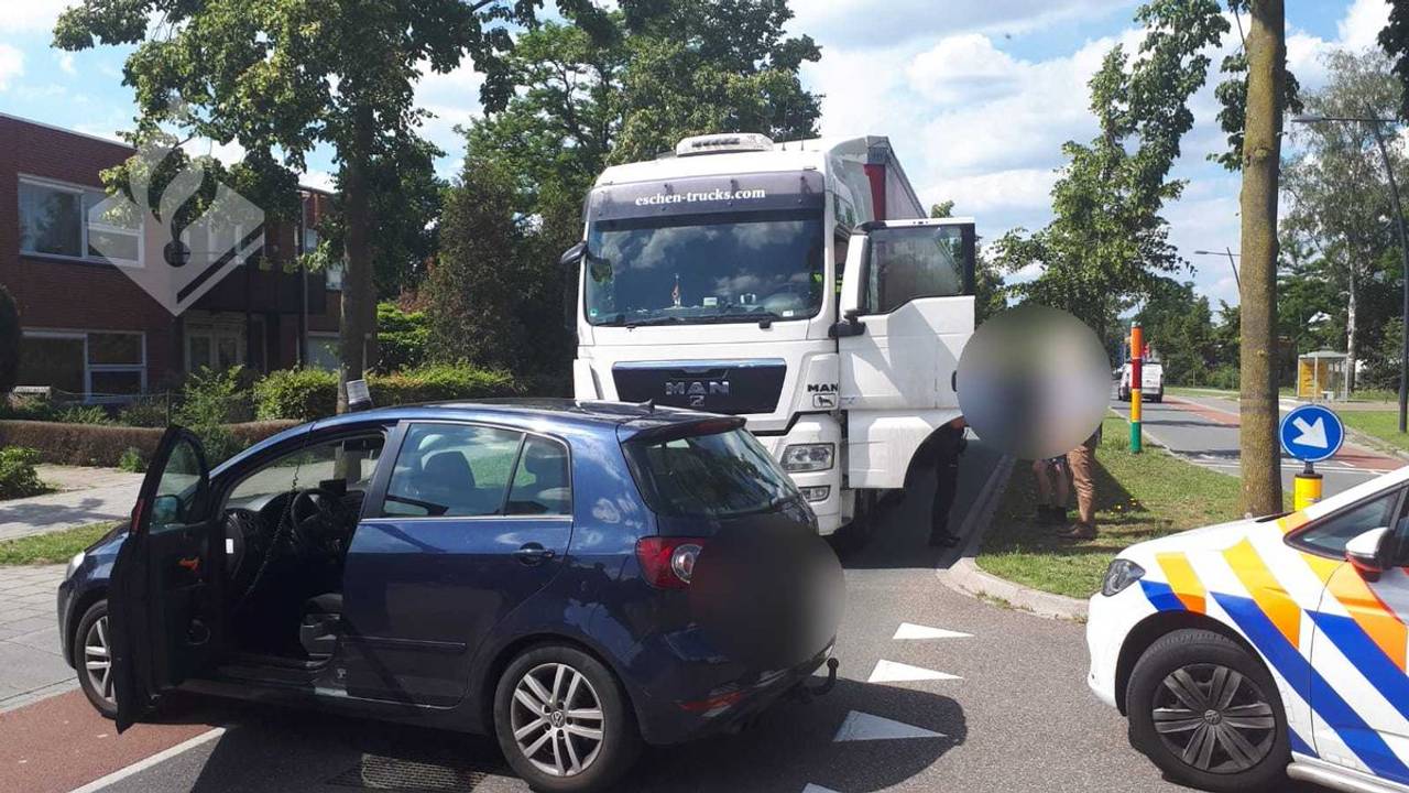 De vrachtwagen kon worden gestopt door een surveillancevoertuig (foto: politie).