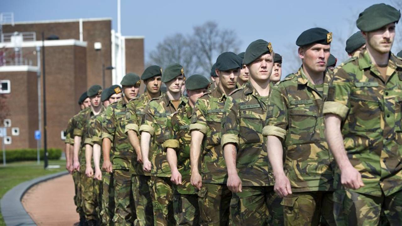Defensie komt duizenden mensen tekort (foto: ANP).