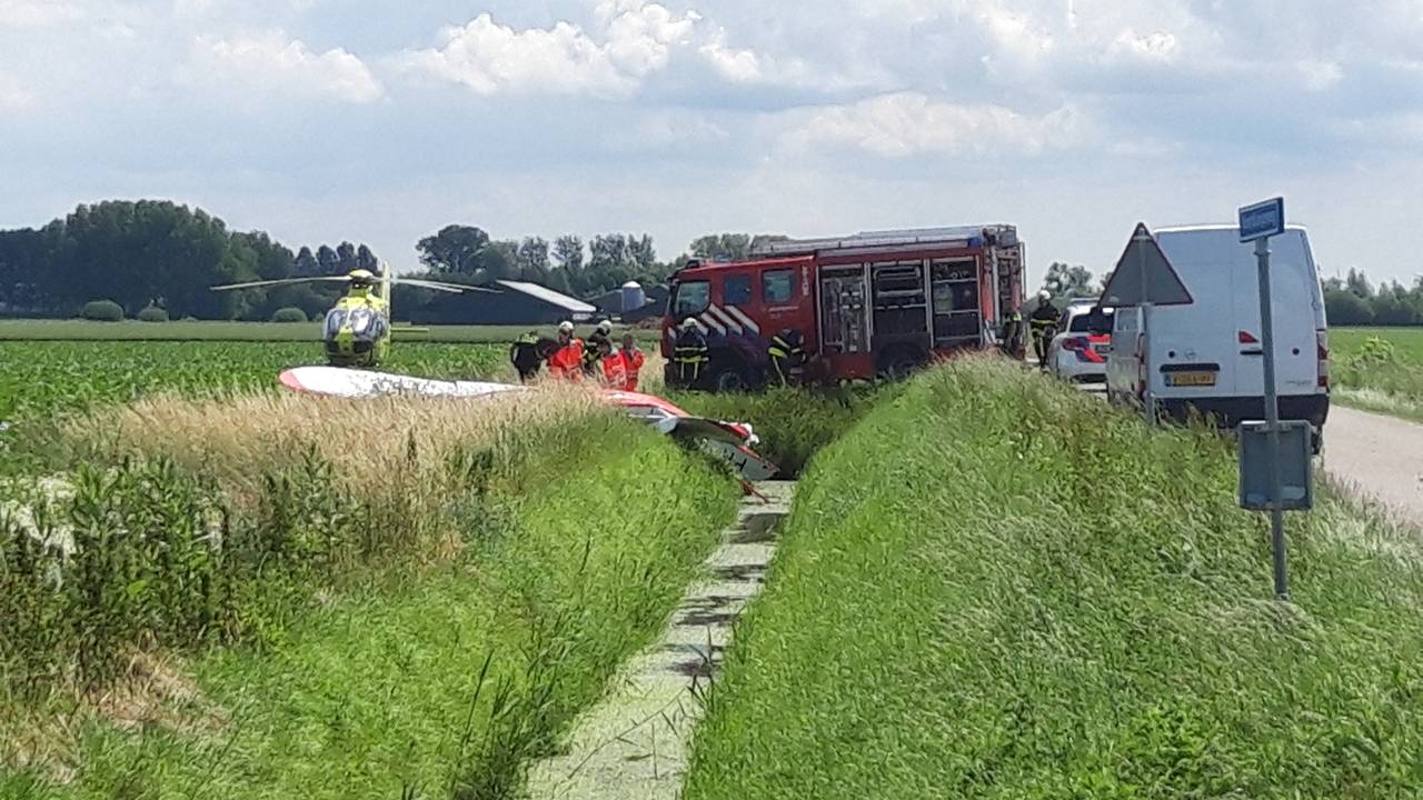 Bij het ongeluk zijn twee sportvliegtuigen betrokken. (Foto: Remco de Ruijter)