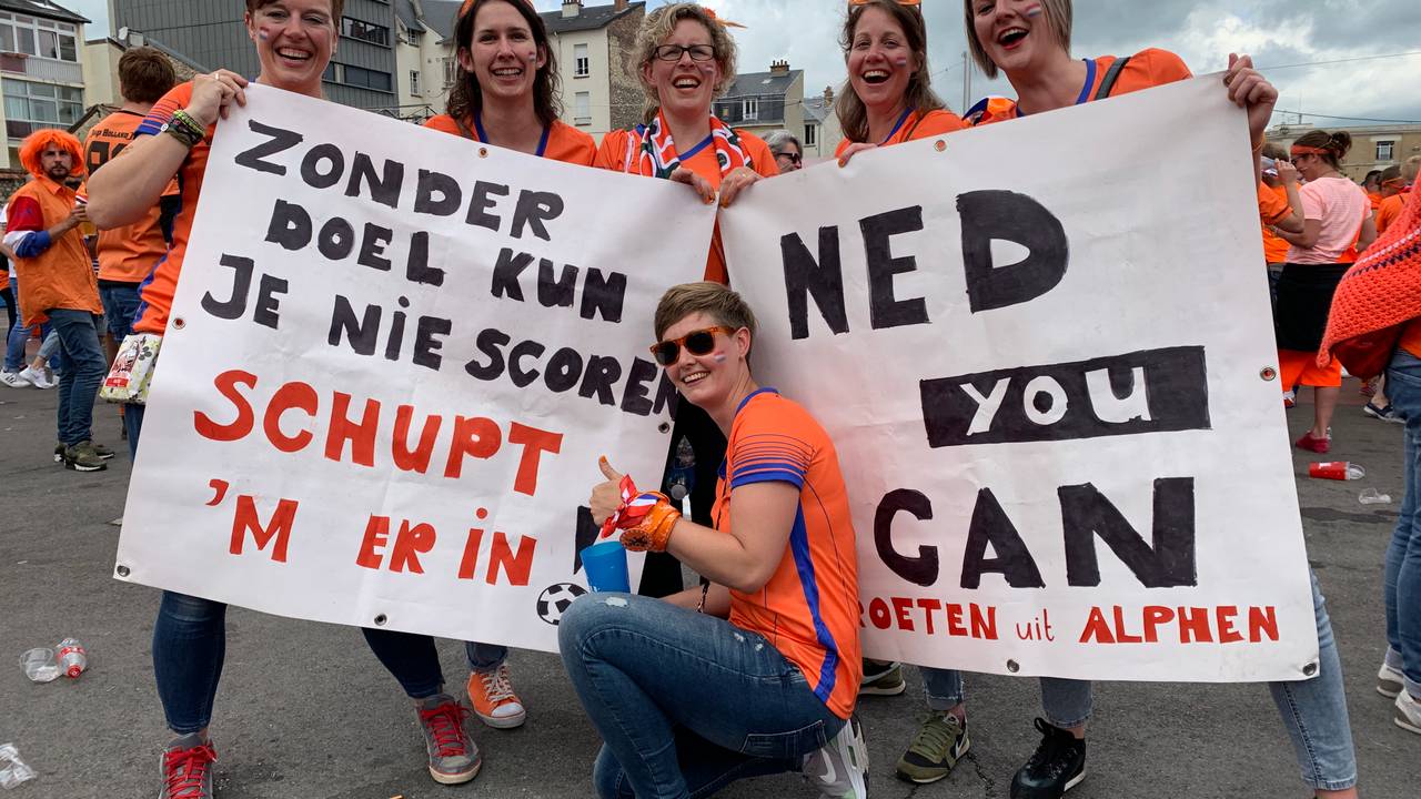 “Zonder doel kun je nie scoren, schupt ‘m erin!” (foto: Eva de Schipper)