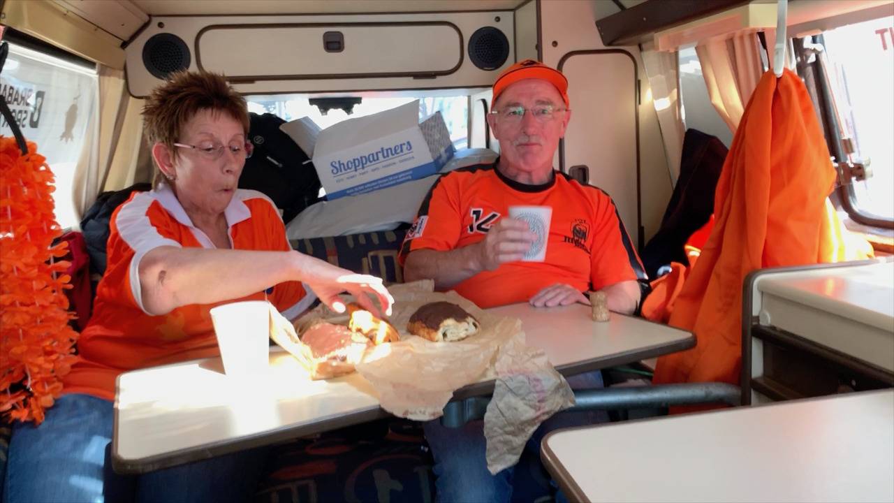 Wim en Annemieke krijgen een VIP behandeling in het Brabants WK Buske.