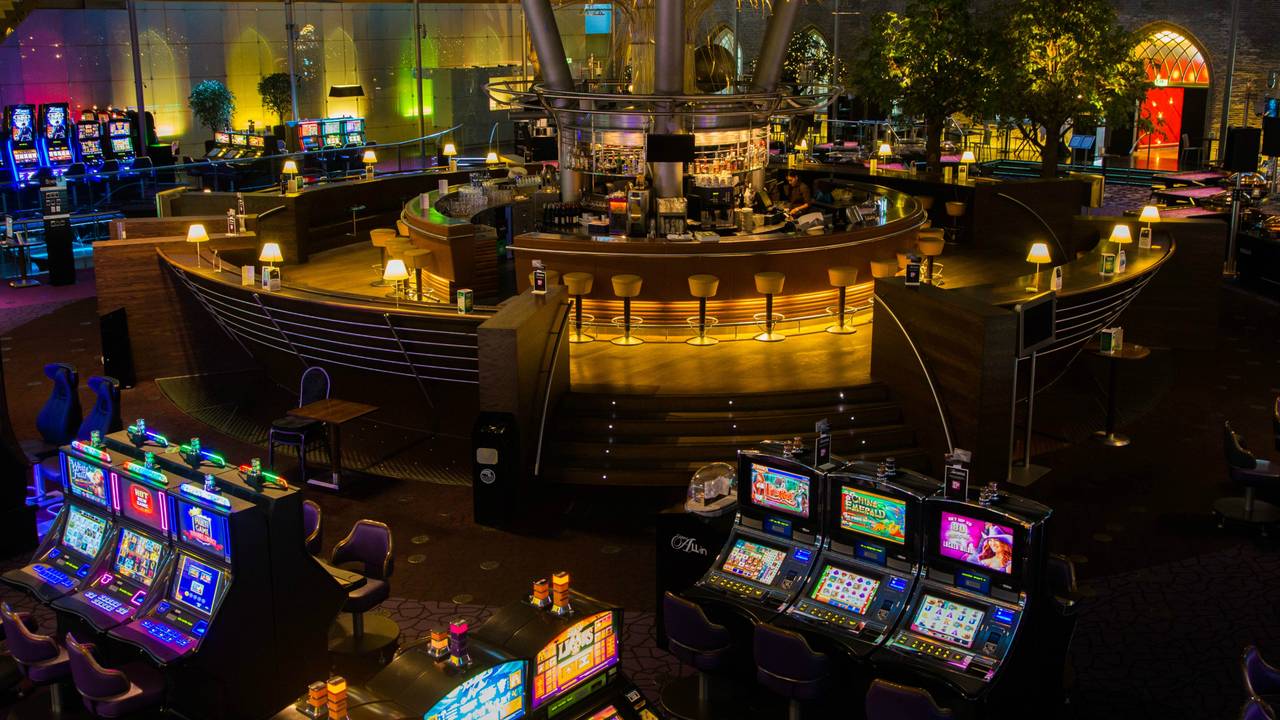 Belg gaat voor het eerst naar Holland Casino en wint bijna 1,4 miljoen in Breda Omroep Brabant